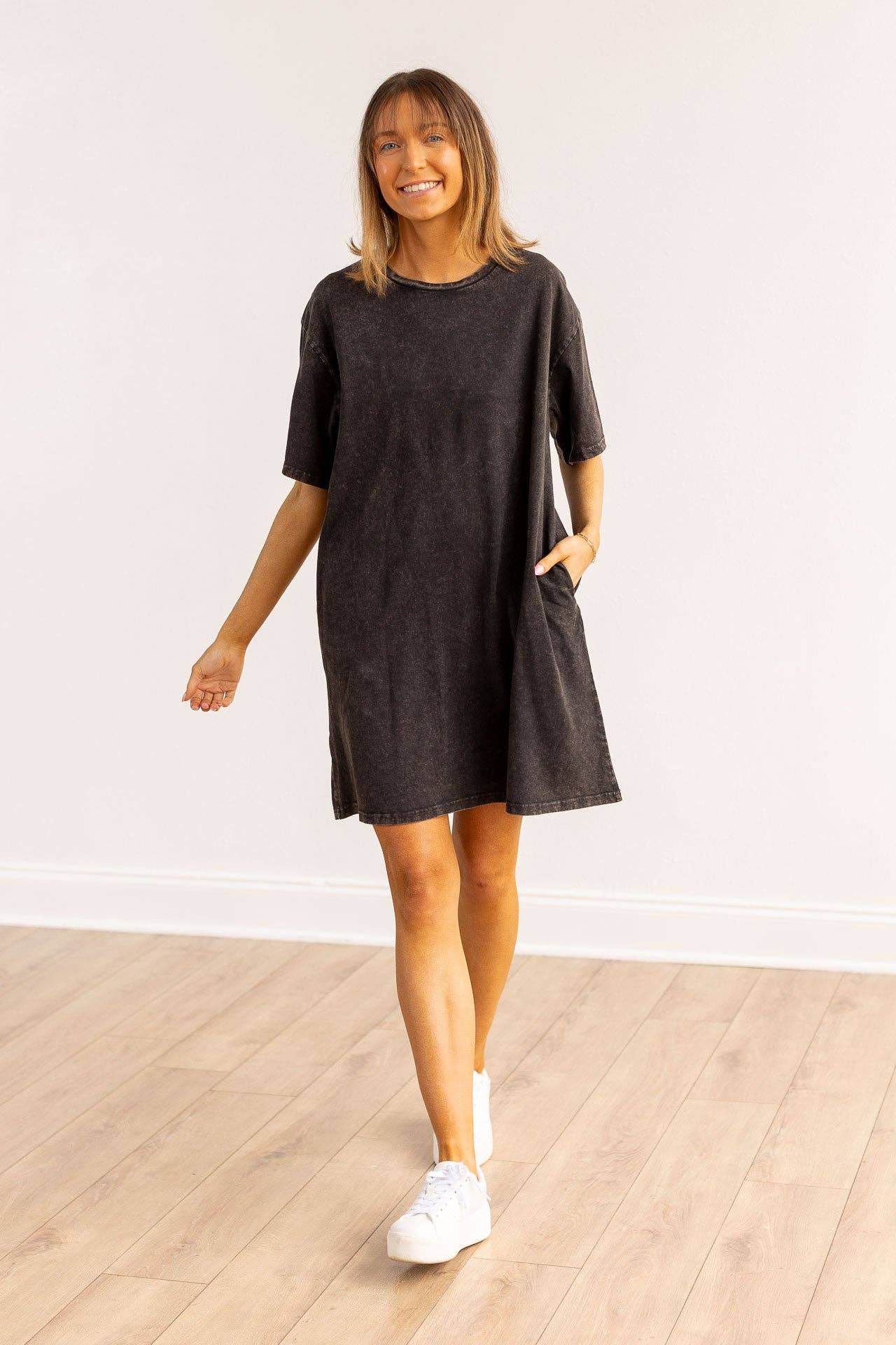 Black Wash Tee Shirt Dress With Pockets: Black / 2XL/3XL