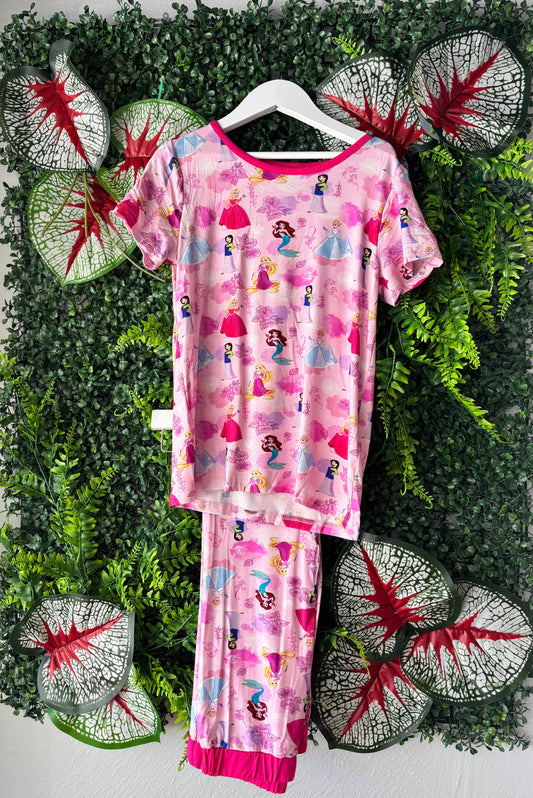 Disney Princess Pajamas: 9-10 years old