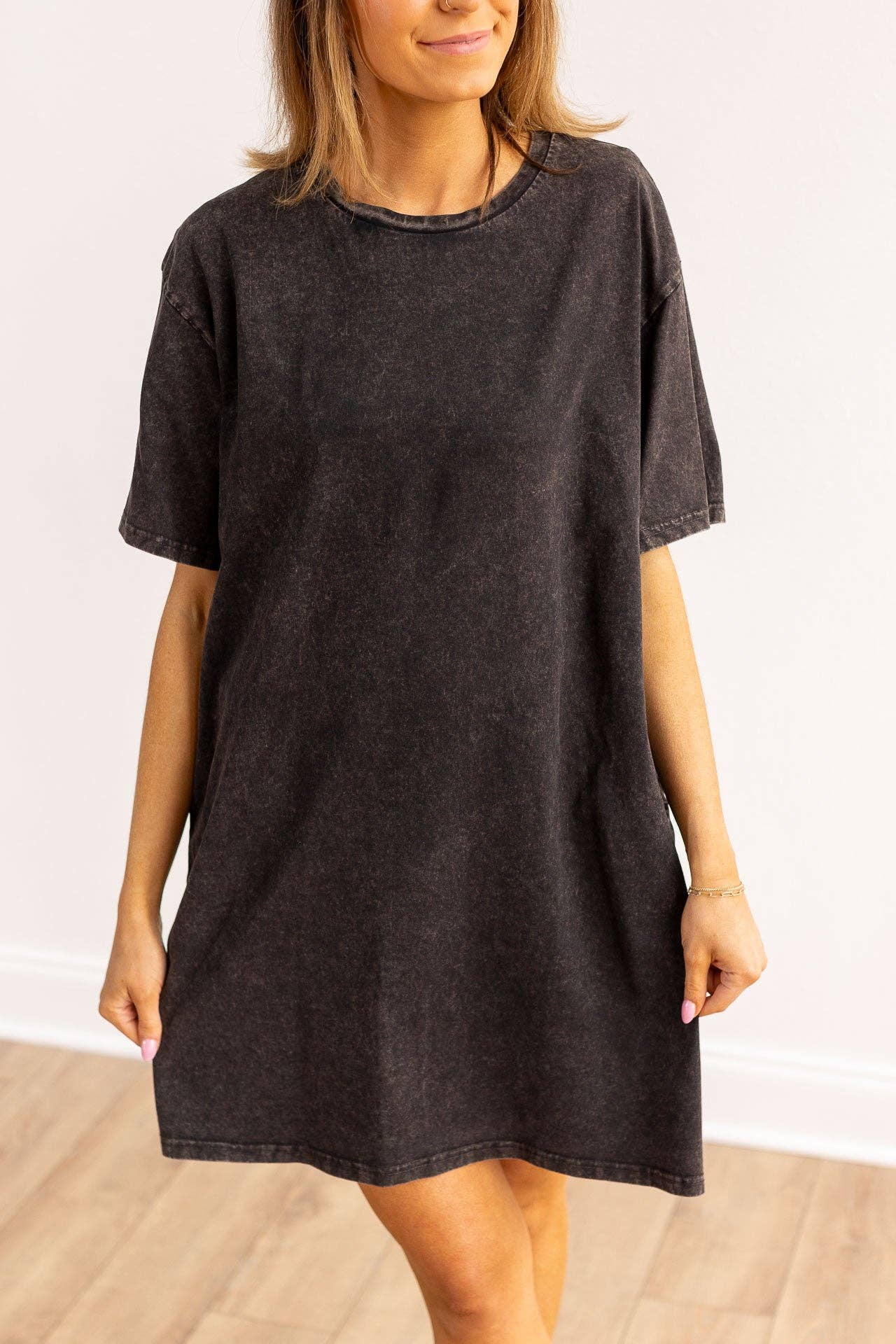 Black Wash Tee Shirt Dress With Pockets: Black / 2XL/3XL