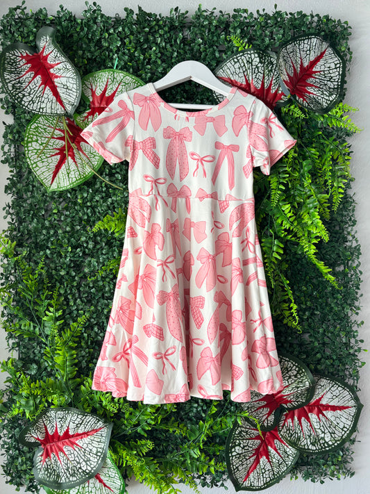 Sweet as a Bow Dress: 6 years old