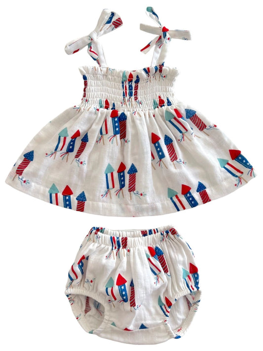 Firecrackers / Organic Smocked Set