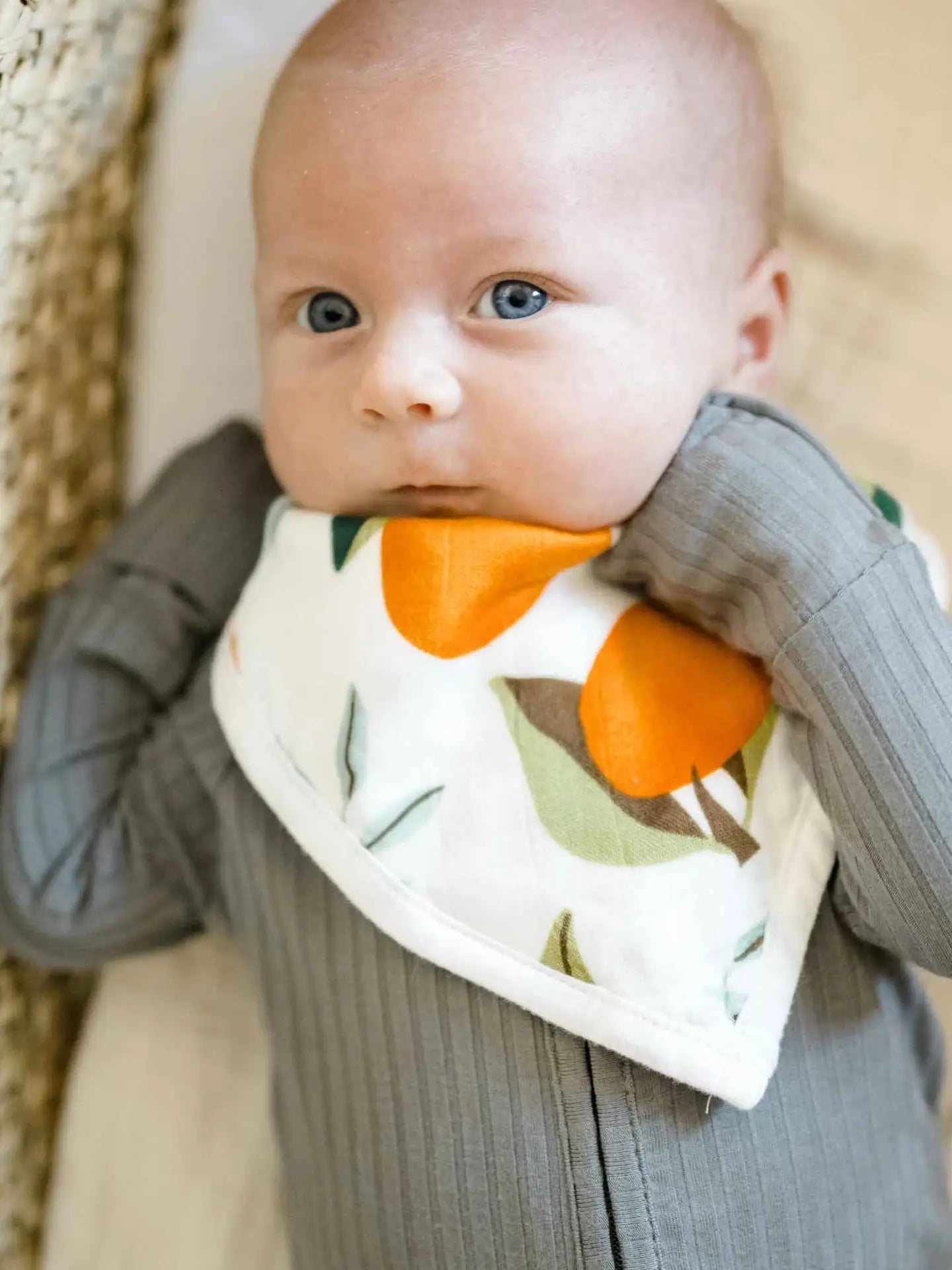 Muslin Bandana Bib 2-pack - Oranges