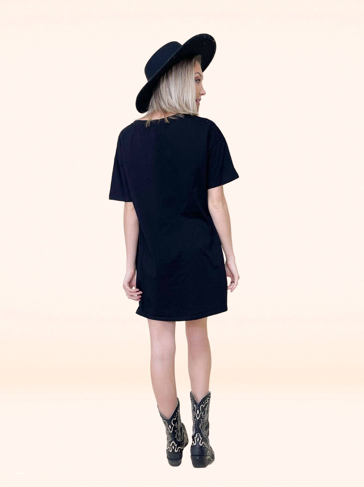Black T-Shirt Dress: Black / Plus Size